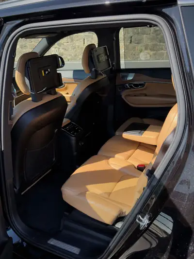 Volvo XC90 T8 Twin Engine AWD — SUV 7 places hybride rechargeable, finition Inscription premium — dashboard