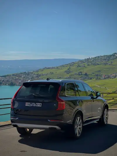 Volvo XC90 T8 Twin Engine AWD — SUV 7 places hybride rechargeable, finition Inscription premium — detail