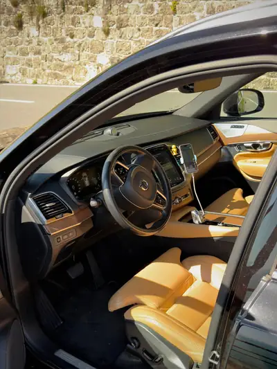 Volvo XC90 T8 Twin Engine AWD — SUV 7 places hybride rechargeable, finition Inscription premium — Thumbnail 8