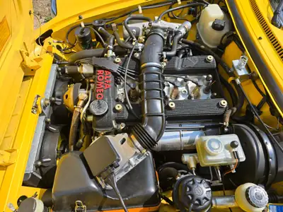Alfa Romeo Spider 2.0 Q.Verde 1993 — Cabriolet légendaire, moteur pétillant, très basse kilométrage — interni
