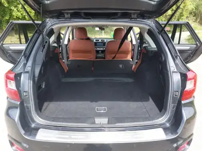 Subaru Outback 2.0 D Swiss — SUV familial diesel, transmission CVT, sans sinistre — Miniatura 8
