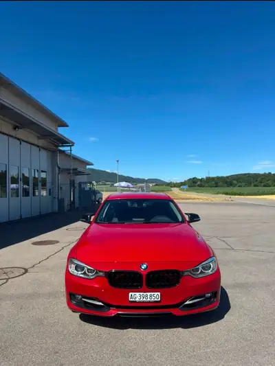 BMW 335i F31 Touring — Break sportif, boîte manuelle, entretien impeccable — Armaturenbrett
