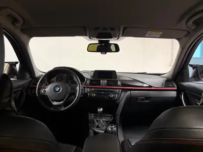 BMW 335i F31 Touring — Break sportif, boîte manuelle, entretien impeccable — Detail