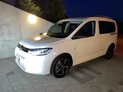 VW Caddy 1.5 TSI DSG — Monospace polyvalent, 119 000 km, sans sinistre — Seitenansicht