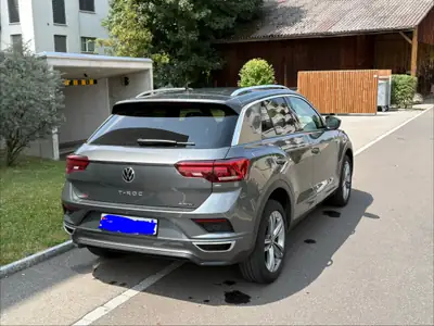 VW T-ROC 2.0 TDI SCR Sport DSG 4motion — SUV compact robuste, 67'800 km — Heckansicht
