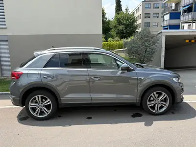 VW T-ROC 2.0 TDI SCR Sport DSG 4motion — SUV compact robuste, 67'800 km — Seitenansicht