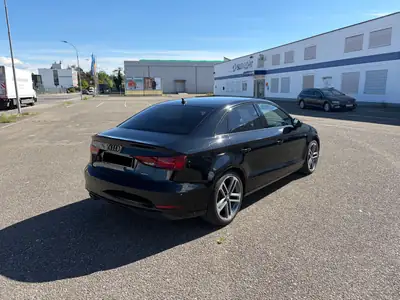 Audi A3 2.0 40 TDI Sport Quattro — Diesel puissant, transmission S-Tronic, 184 000 km — vista posteriore