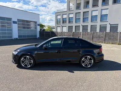 Audi A3 2.0 40 TDI Sport Quattro — Diesel puissant, transmission S-Tronic, 184 000 km — fianco