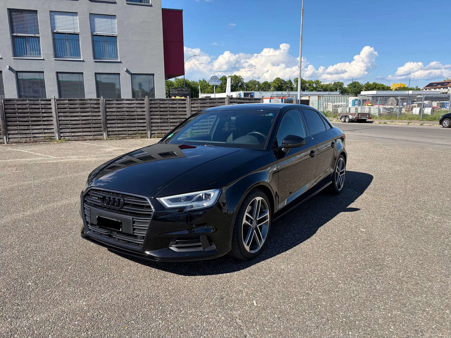 Audi A3 2.0 40 TDI Sport Quattro — Diesel puissant, transmission S-Tronic, 184 000 km — vista esterna