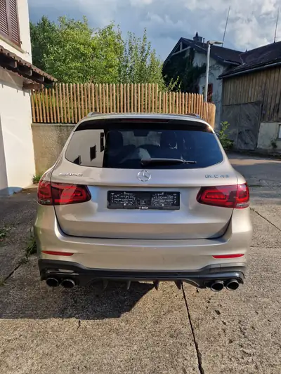 Mercedes-Benz GLC 43 AMG — SUV performance 390 ch, 49 000 km seulement — côté