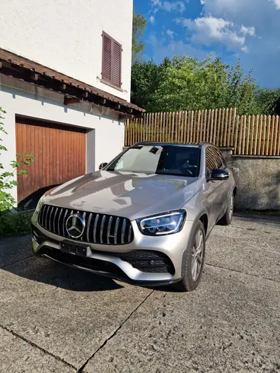 Mercedes-Benz GLC 43 AMG — SUV performance 390 ch, 49 000 km seulement — intérieur