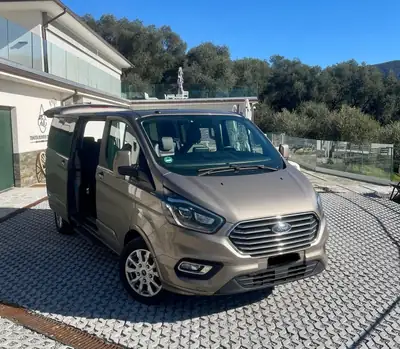 Ford Tourneo Custom L2H1 — Monospace 8 places diesel, version Titanium complète — Innenraum