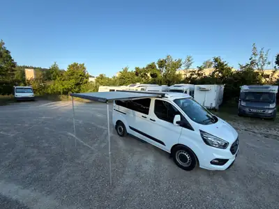 Ford Transit Custom Nugget 2.0 TDCi 170 — Camping-car aménagé, toit relevable, 40 500 km — Innenraum