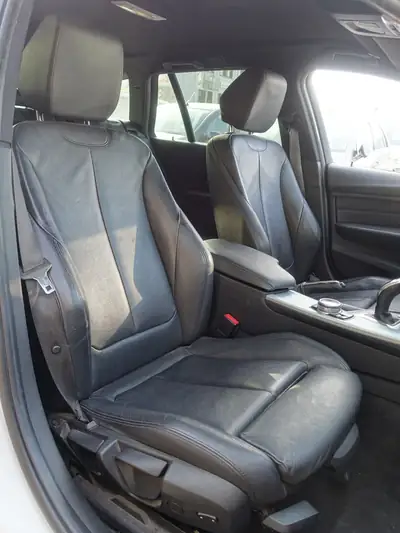 BMW 320d xDrive Touring Sport Line — Monospace diesel robuste, transmission automatique Steptronic — detail