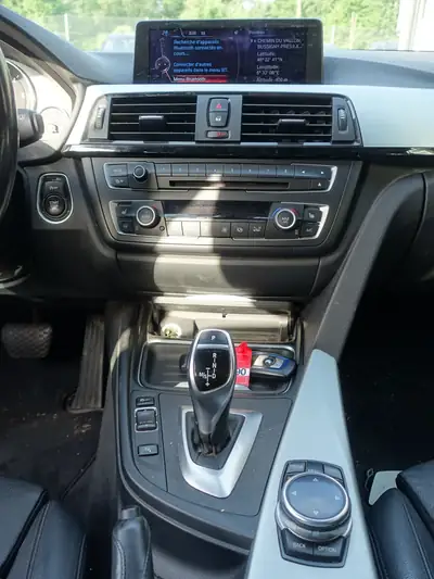 BMW 320d xDrive Touring Sport Line — Monospace diesel robuste, transmission automatique Steptronic — Thumbnail 9
