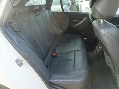 BMW 320d xDrive Touring Sport Line — Monospace diesel robuste, transmission automatique Steptronic — Thumbnail 10