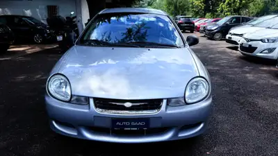 Chrysler Neon 2.0 LE — Berline compacte fiable, très bon état, sans sinistre — exterior view
