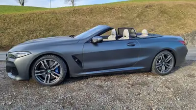 BMW M850i xDrive Cabriolet — Roadster de prestige 530 ch, 66'000 km seulement — exterior view
