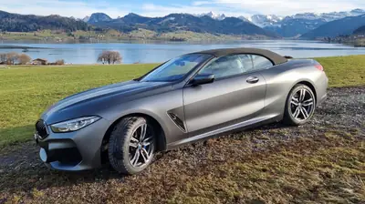 BMW M850i xDrive Cabriolet — Roadster de prestige 530 ch, 66'000 km seulement — rear view