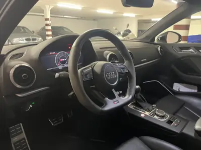 Audi RS3 Limousine 2.5 TFSI Quattro — 400 ch, son brut, châssis KW adjustable — interior