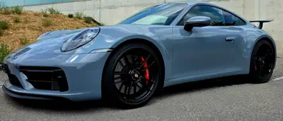 Porsche 911 Carrera GTS PDK — Coupé sportif haute performance, 11'000 km seulement — vue extérieure