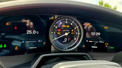 Porsche 911 Carrera GTS PDK — Coupé sportif haute performance, 11'000 km seulement — Miniature 7