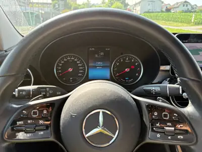 Mercedes-Benz C 200 Swiss Star 4Matic — Break élégant, transmission intégrale, 81'000 km — Miniature 8