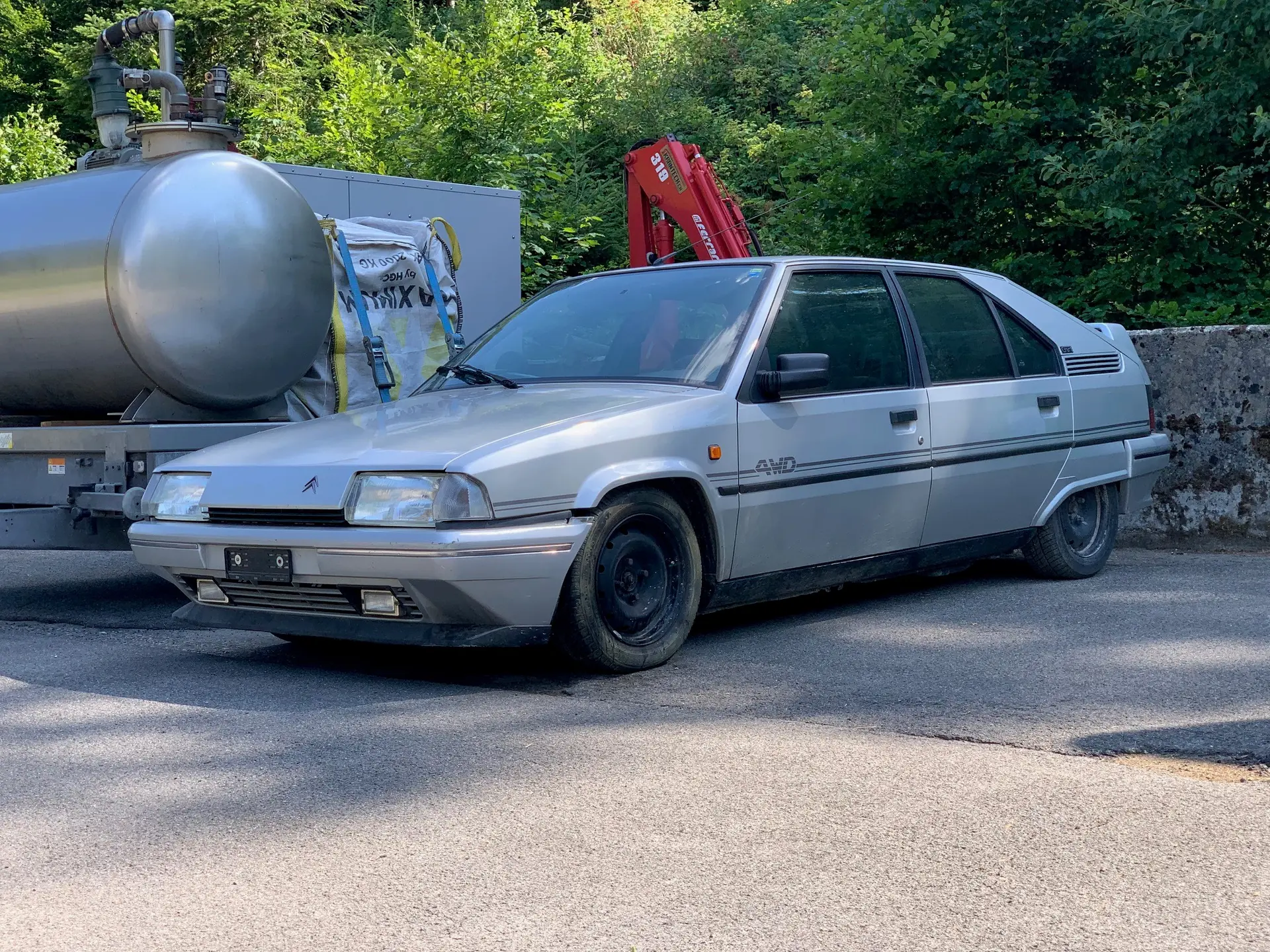 Citroën BX 19 GTI 4WD — Berline sportive 4x4 des années 90, authentique et fiable — Außenansicht