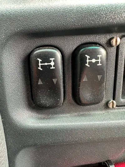 Mercedes-Benz Sprinter 2001 — Utilitaire diesel robuste, 32 500 km seulement — détail