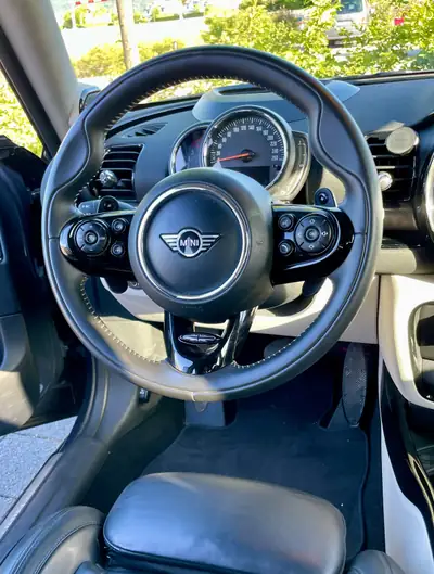 MINI Clubman 2.0 SD Cooper ALL4 — SUV compact diesel, traction intégrale et spacieux — fianco