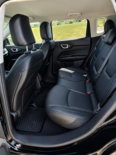 Jeep Compass 1.3 4xe — Hybride rechargeable 241 ch, faible kilométrage — detail