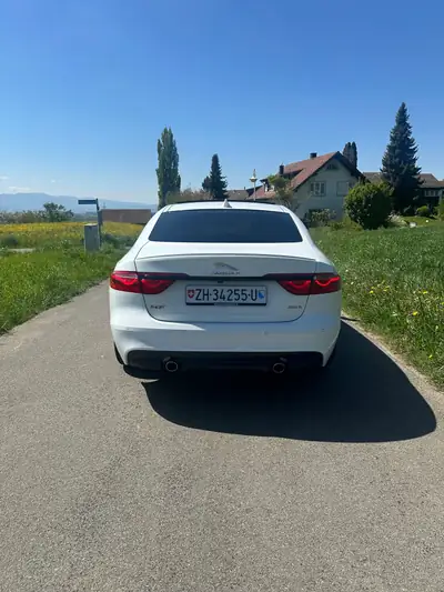 Jaguar XF 2.0 T R-Sport — Berline sportive élégante, 94'000 km seulement — dettaglio