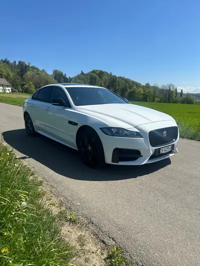 Jaguar XF 2.0 T R-Sport — Berline sportive élégante, 94'000 km seulement — Miniatura 9