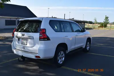 Toyota Land Cruiser 2.8 D 204 Comfort — SUV robuste, 66'000 km, sans sinistre — Seitenansicht