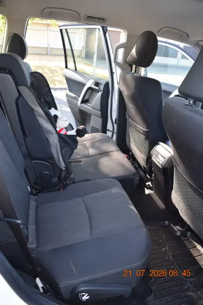 Toyota Land Cruiser 2.8 D 204 Comfort — SUV robuste, 66'000 km, sans sinistre — Innenraum