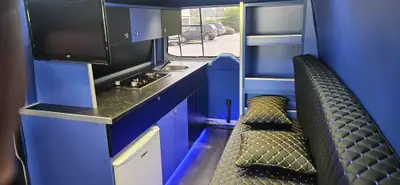 VW T5 2.0 TDI CR 140 DSG — Monospace fiable, moteur économe et sans sinistre — vista esterna