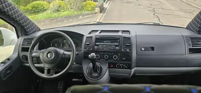 VW T5 2.0 TDI CR 140 DSG — Monospace fiable, moteur économe et sans sinistre — interni