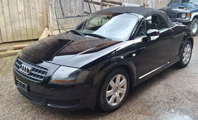 Audi TT Roadster 2003 — Cabriolet sportif iconique, 150 ch pure sensation — côté