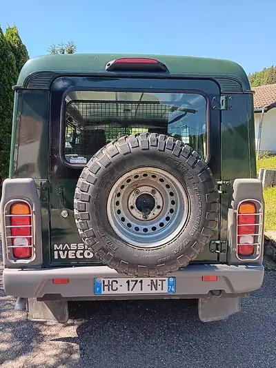 IVECO MASSIF Diesel — Utilitaire robuste avec chauffage Webasto, 39'905 km — arrière
