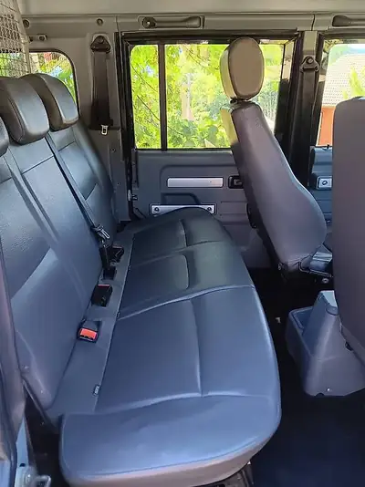 IVECO MASSIF Diesel — Utilitaire robuste avec chauffage Webasto, 39'905 km — intérieur