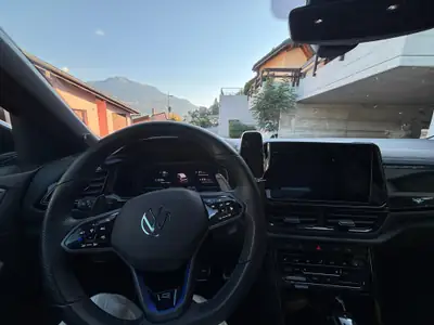 VW T-ROC 2.0 TSI R DSG 4motion — SUV Compact Performant, 43'000 km, Toit Panoramique — side view