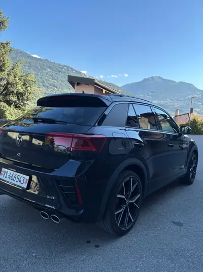 VW T-ROC 2.0 TSI R DSG 4motion — SUV Compact Performant, 43'000 km, Toit Panoramique — exterior view