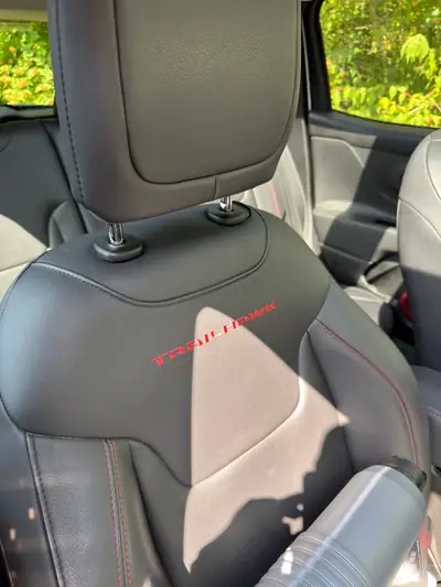 Jeep Renegade 2.0 CRD 170 Trailhawk AWD — SUV compact diesel robuste, 60'000 km — intérieur