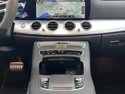 Mercedes-Benz E 53 AMG 4matic+ Kombi — Berline sport hybride, 57 500 km seulement — Thumbnail 14