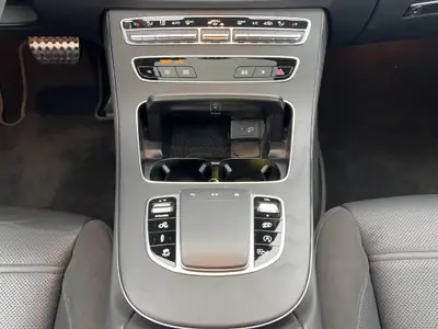 Mercedes-Benz E 53 AMG 4matic+ Kombi — Berline sport hybride, 57 500 km seulement — Thumbnail 13