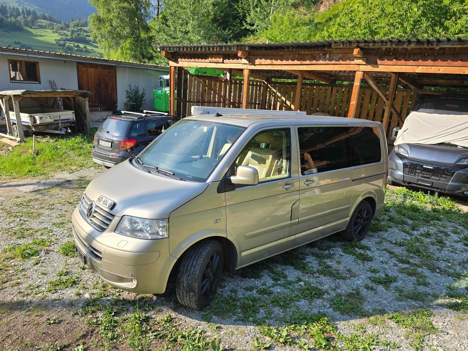 VW T5 Multivan Highline 2007 — Van aménagé 6 places, moteur 2.5L TDI 174 ch