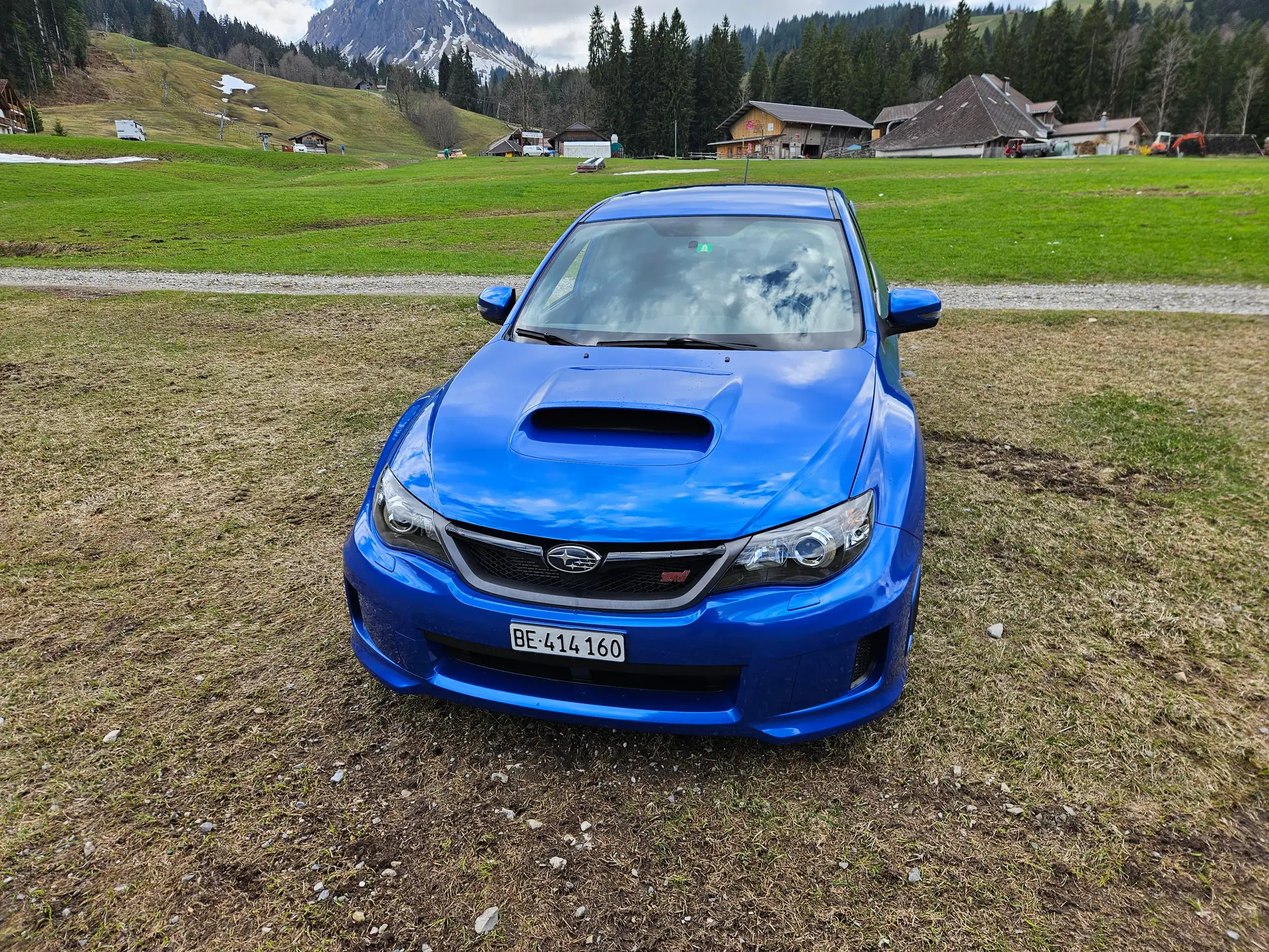 Subaru WRX 2.5 T Sport 2011 — Berline sportive 300 ch, transmission manuelle, 4 roues motrices — Außenansicht