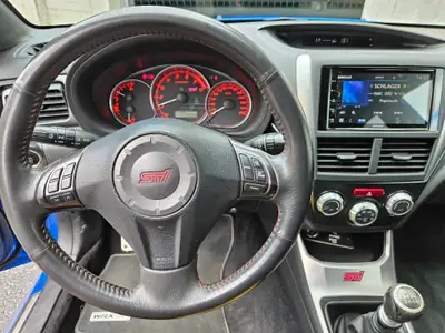 Subaru WRX 2.5 T Sport 2011 — Berline sportive 300 ch, transmission manuelle, 4 roues motrices — Detail