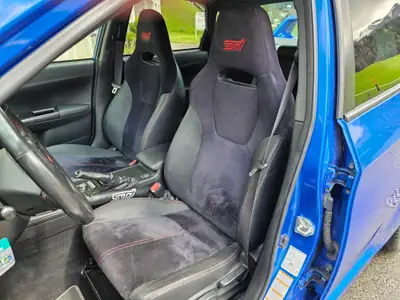 Subaru WRX 2.5 T Sport 2011 — Berline sportive 300 ch, transmission manuelle, 4 roues motrices — Miniatur 7