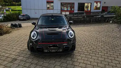 MINI Cabrio 2.0 JCW — Cabriolet sportif 231 ch, peu kilométré — Seitenansicht